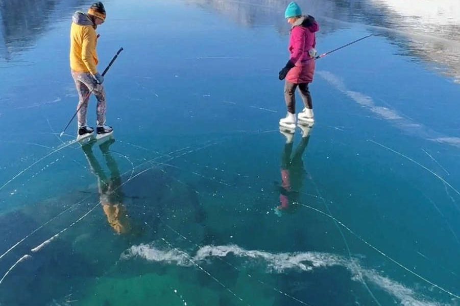 Rare 'Ice Windows' Form On Alaska Lakes; Anchorage's Historic Snow ...